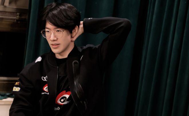 26杀， NiKo ，剑术大师，沙漠之鹰，三杀，跳刀， degster 扭转了局势，G2以13-9赢得了比赛