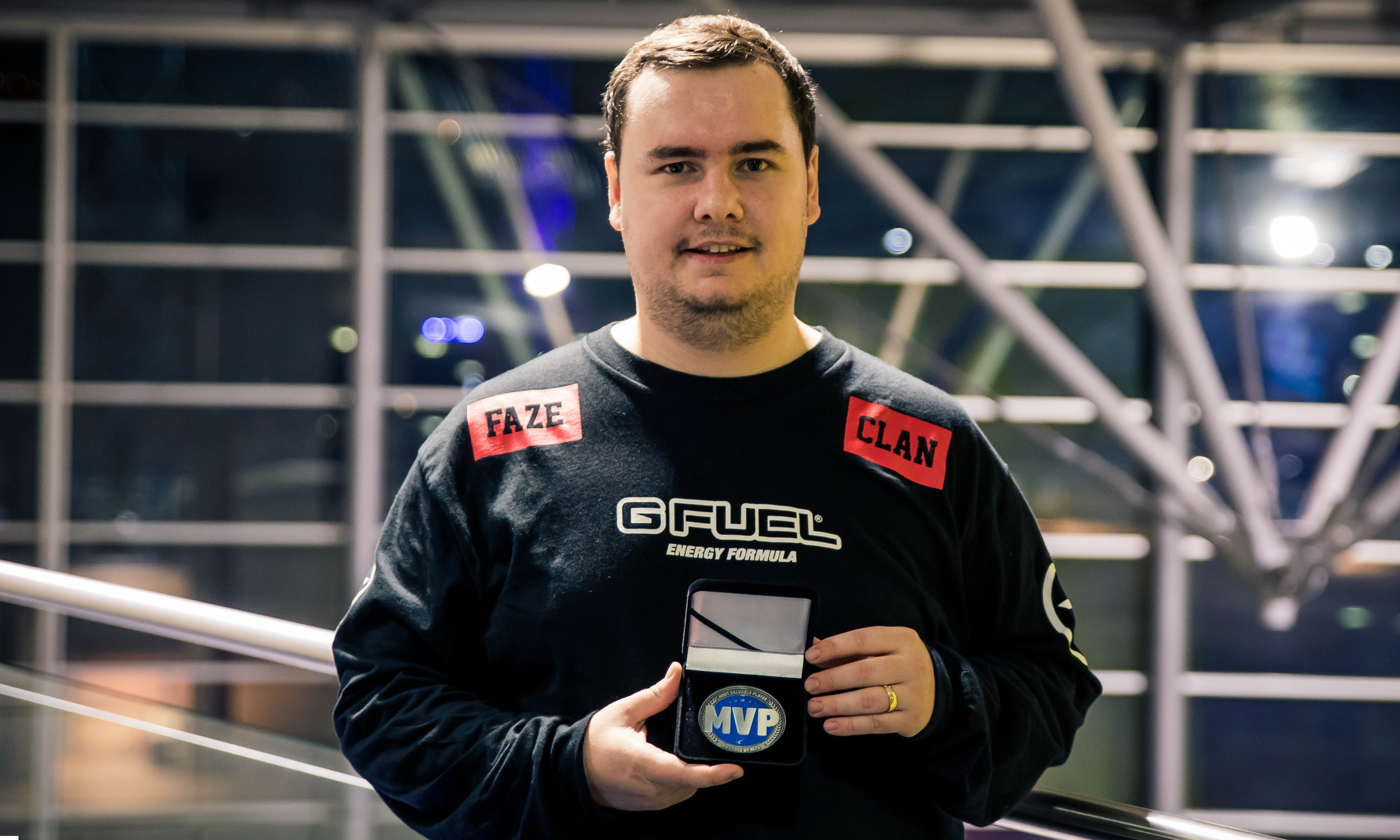 EDG七败垫底Jiejie住院缺席 伤前多项数据排LPL前列 队友多项数据垫