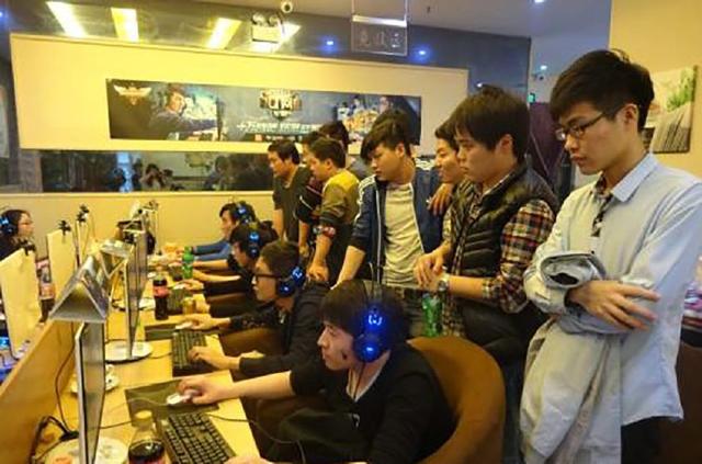 LOL测试服新增旗帜：拳头官标亦在其列